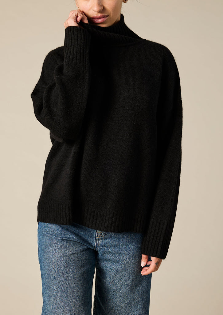 Sonya Hopkins 100% cashmere oversized Sunday knit turtleneck in black