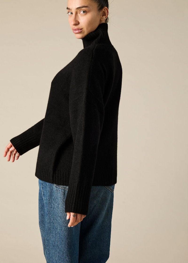 Sonya Hopkins 100% cashmere oversized Sunday knit turtleneck in black