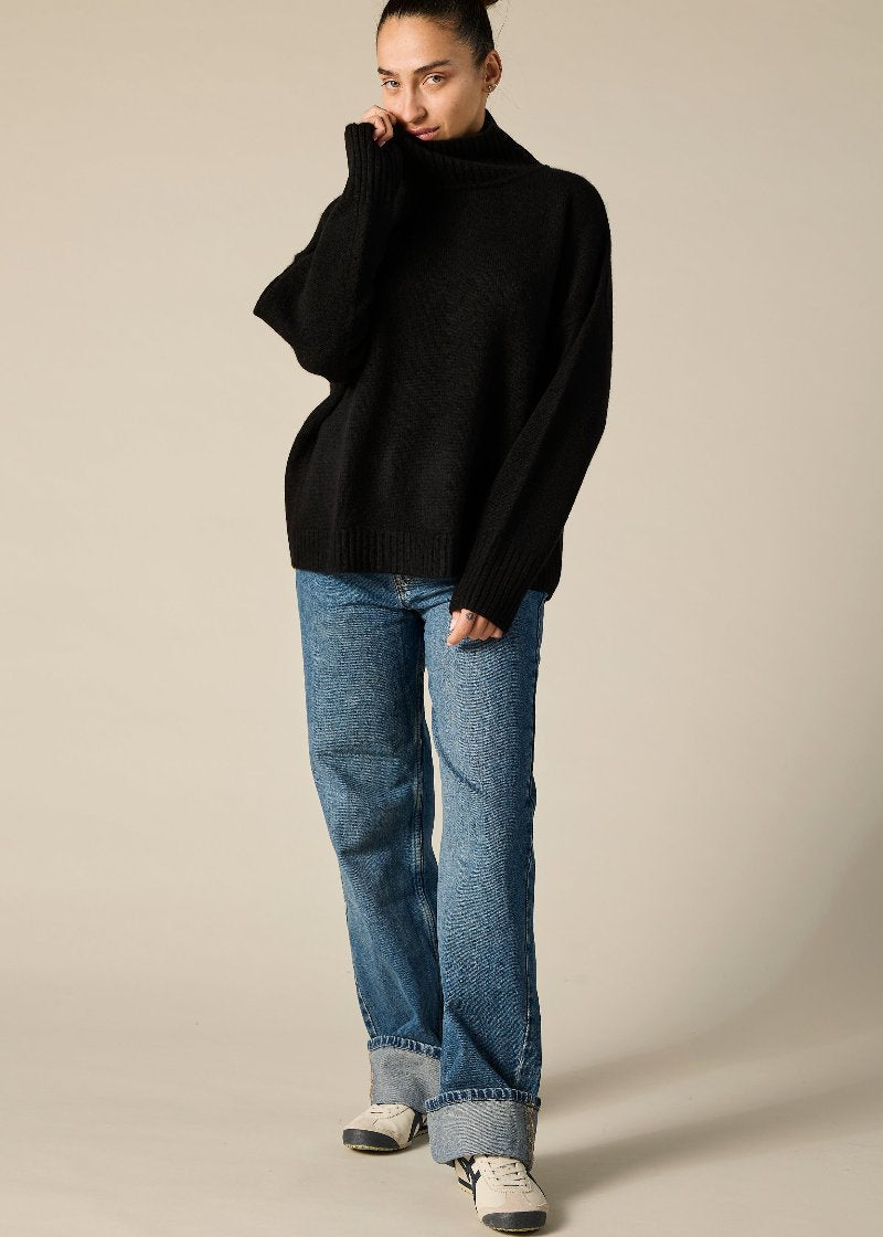 Sonya Hopkins 100% cashmere oversized Sunday knit turtleneck in black