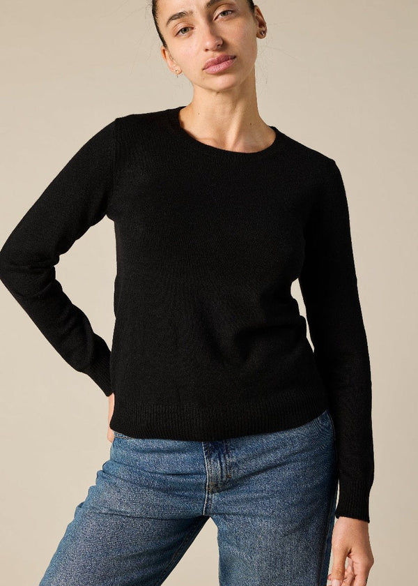 Sonya Hopkins 100% cashmere crew neck in the black
