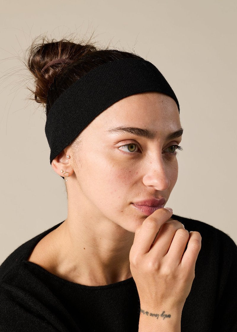 Sonya Hopkins 100% pure cashmere headband in black