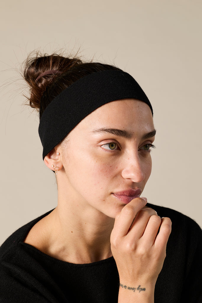 Sonya Hopkins 100% pure cashmere headband in black