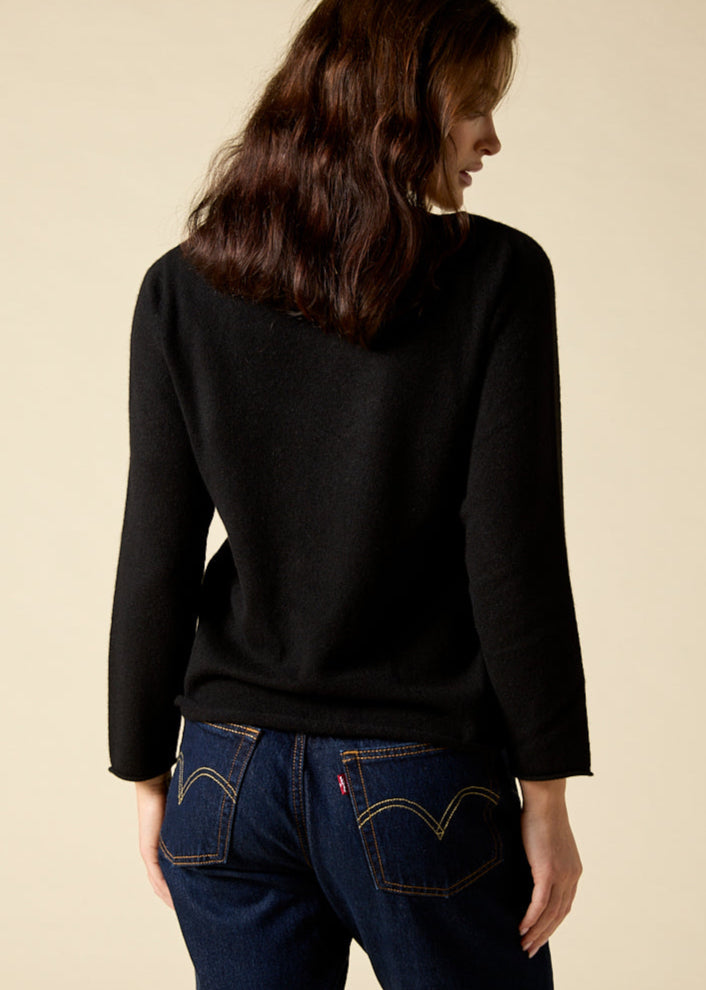 Sonya Hopkins pure cashmere bateau neck in black