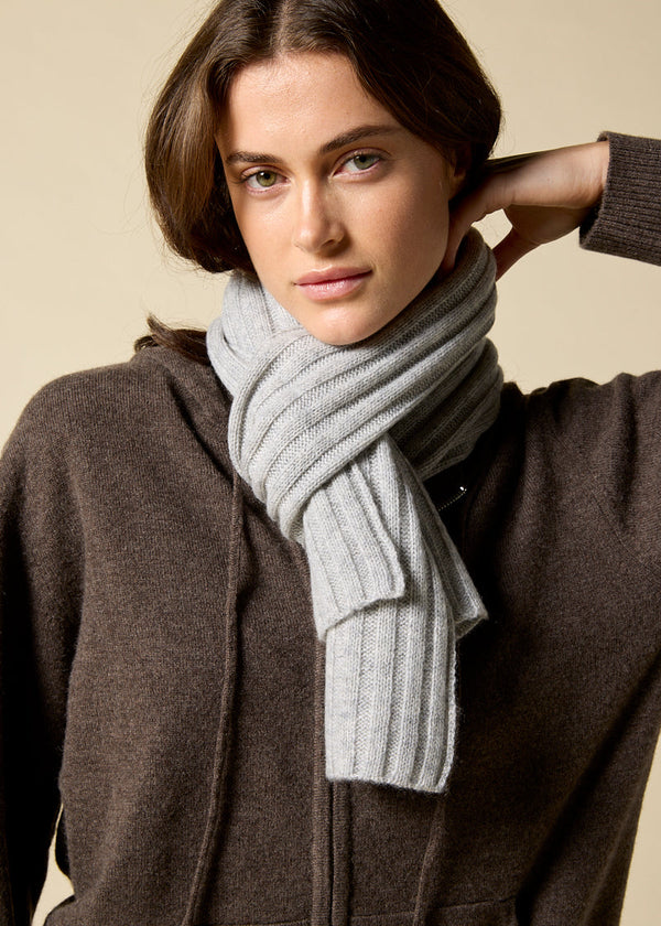 Sonya Hopkins 100% pure cashmere rib scarf in pale marle grey