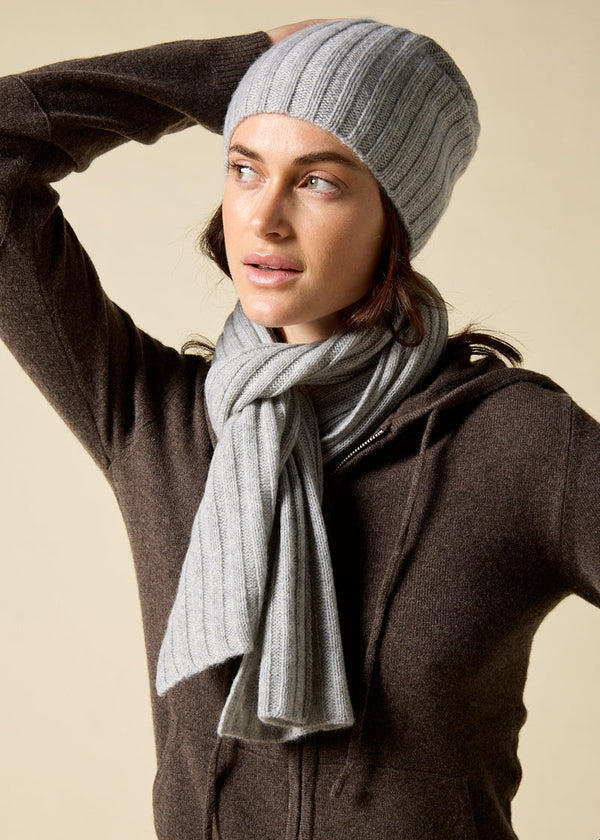 Sonya Hopkins pure cashmere rib beanie in pale marle grey