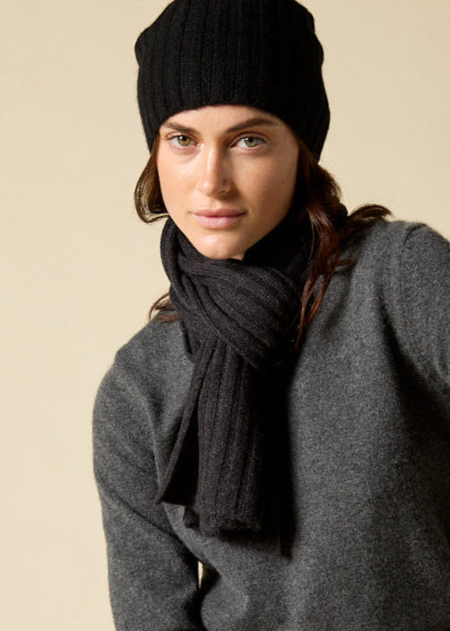 Sonya Hopkins pure cashmere rib beanie in black