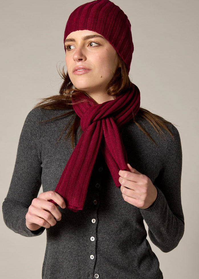 Sonya Hopkins pure cashmere rib beanie in burgundy