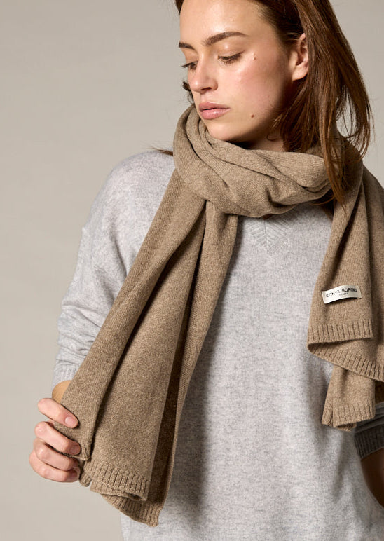 Sonya Hopkins Sydney 100% pure cashmere scarf in marle beige