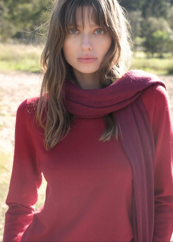 100% Cashmere Scarf in Burgundy - sonyahopkins.com