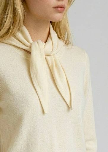 100% pure cashmere triangle scarf in pale lemon