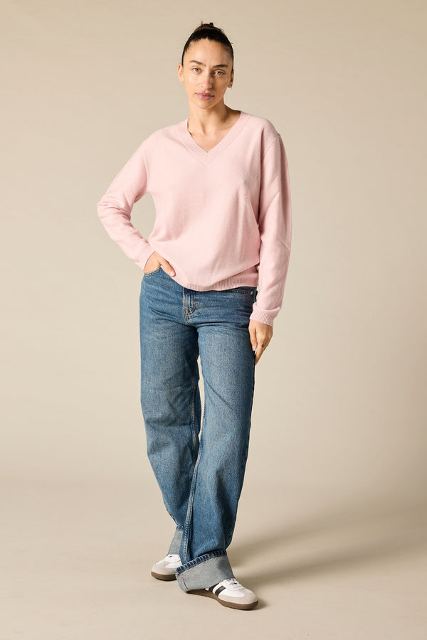 Sonya Hopkins 100% cashmere v neck in prettiest pink