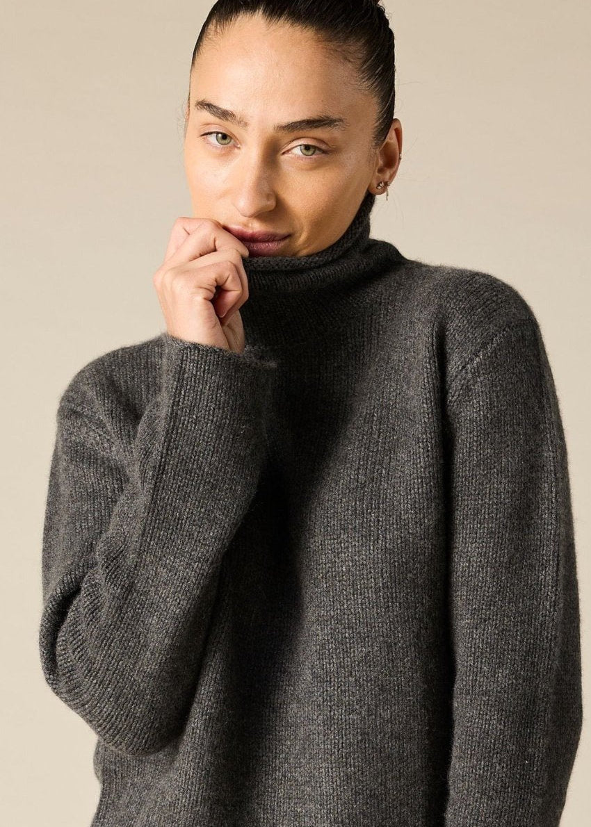 Sonya Hopkins Pure Cashmere Frankie Relaxed Turtleneck in Charcoal Marle Grey