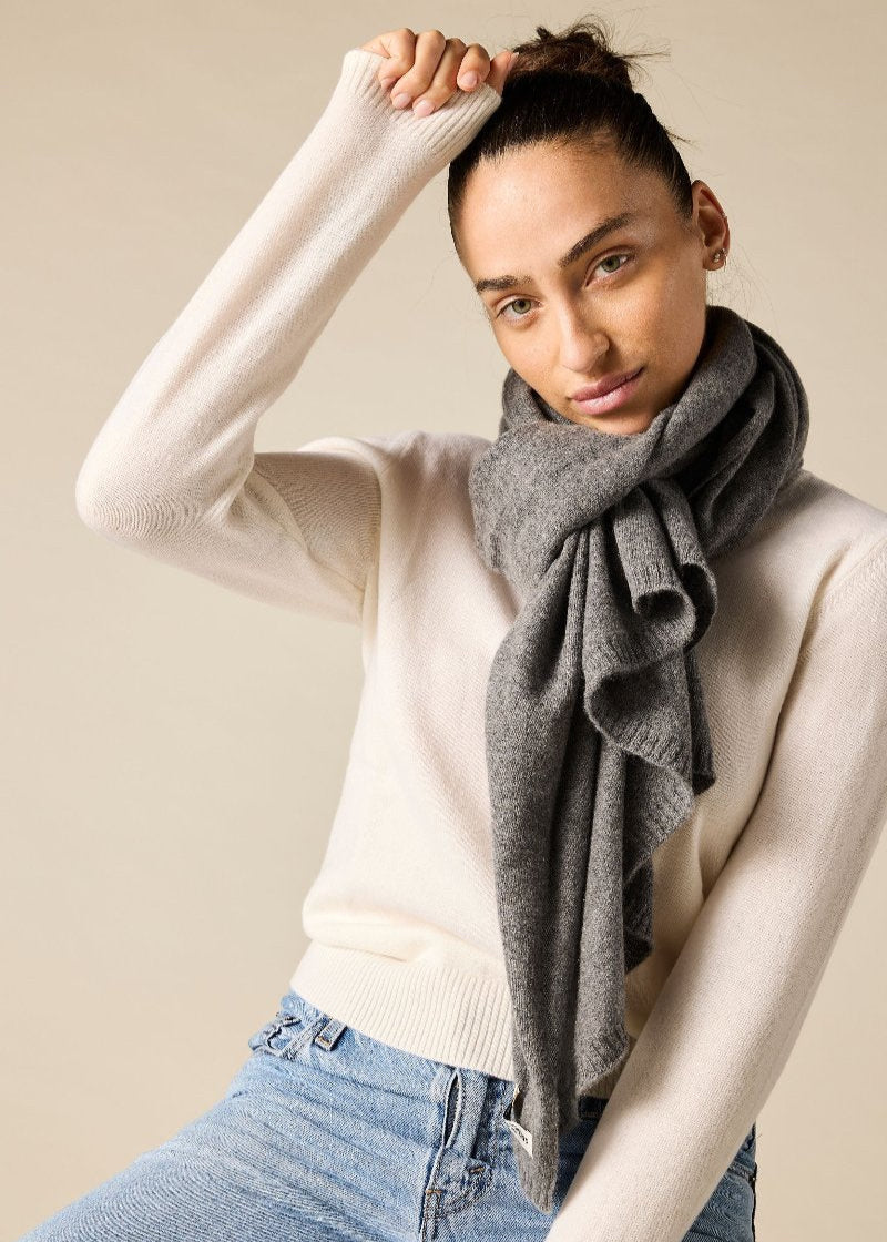 100% pure cashmere scarf in charcoal marle grey - sonyahopkins.com