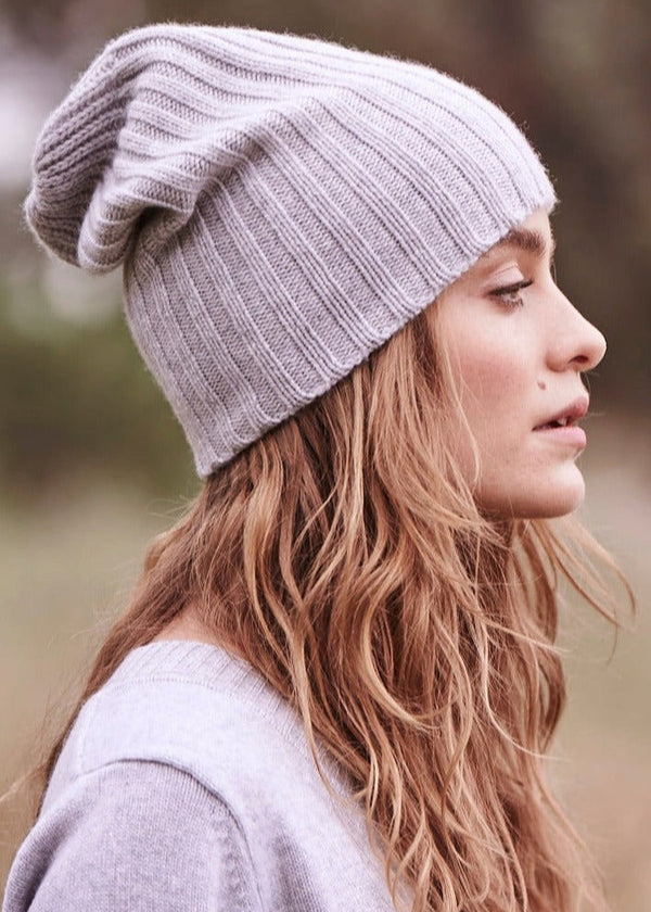 Sonya Hopkins pure cashmere rib beanie in pale marle grey