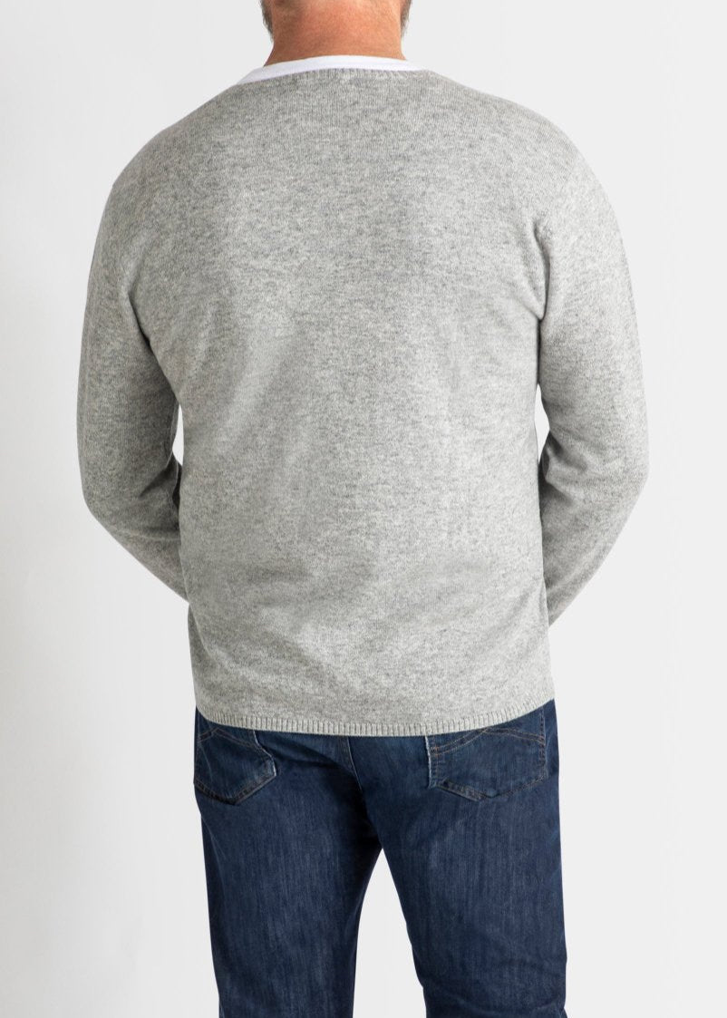 Sonya Hopkins Cashmere Joe Mens V-Neck in Pale Marle Grey